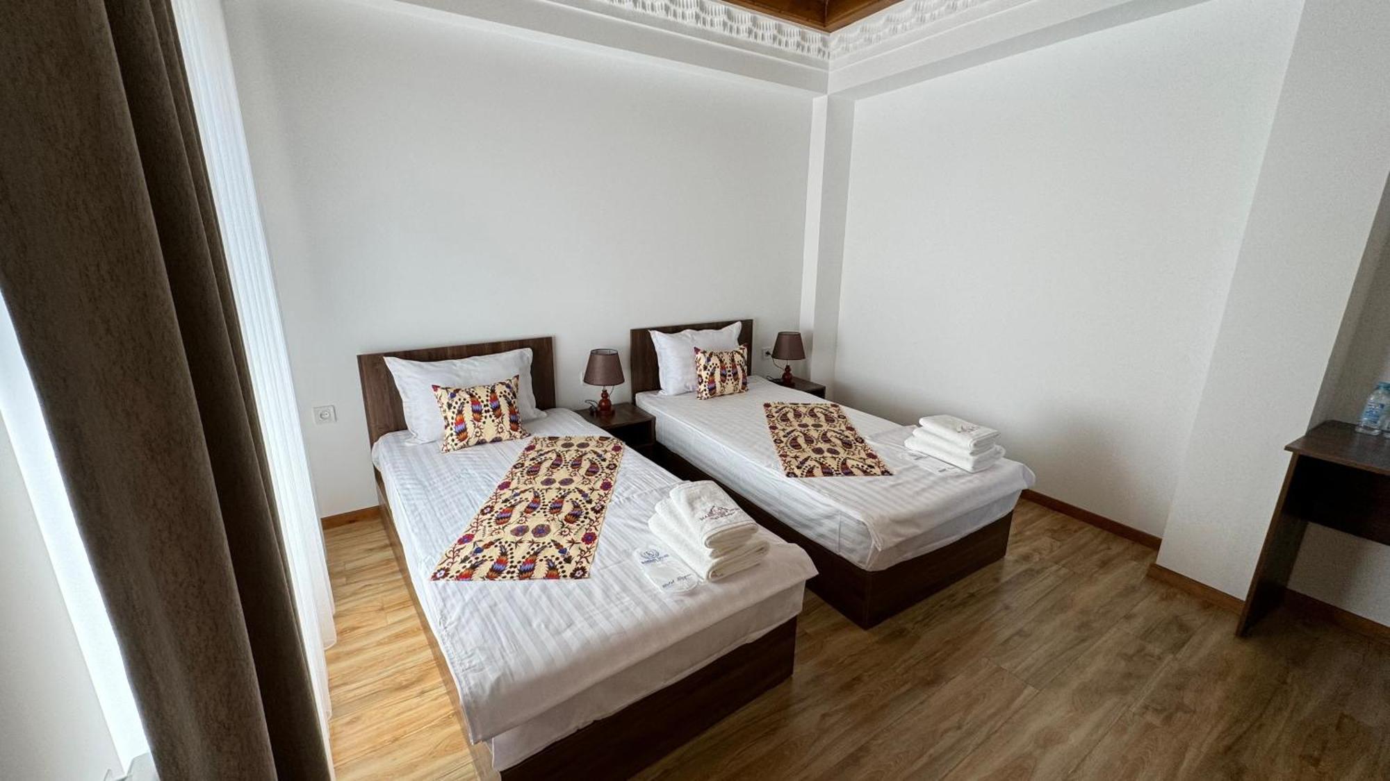 Mahbubakhon Guest House In Old City Бухара Екстериор снимка