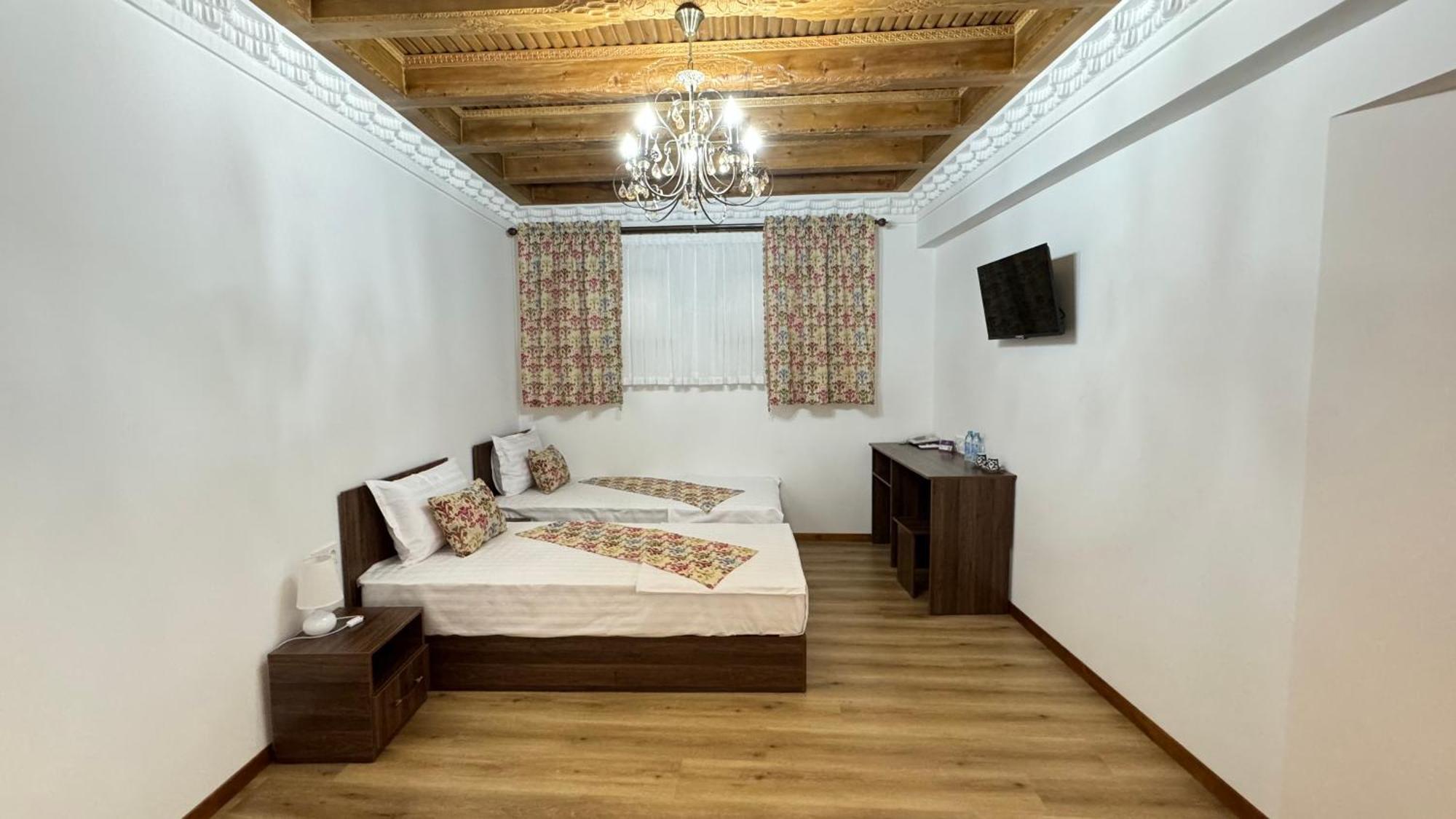 Mahbubakhon Guest House In Old City Бухара Екстериор снимка