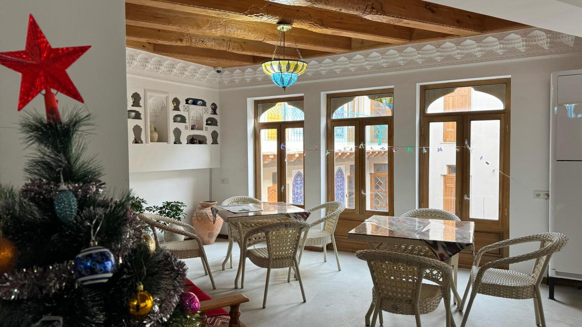 Mahbubakhon Guest House In Old City Бухара Екстериор снимка